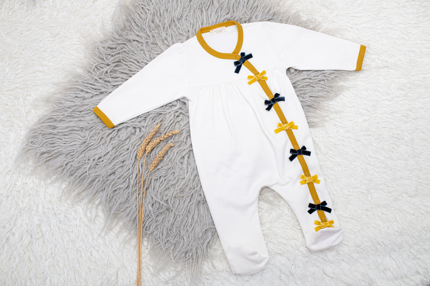White Little Bow Cotton Onesie - Mini Me