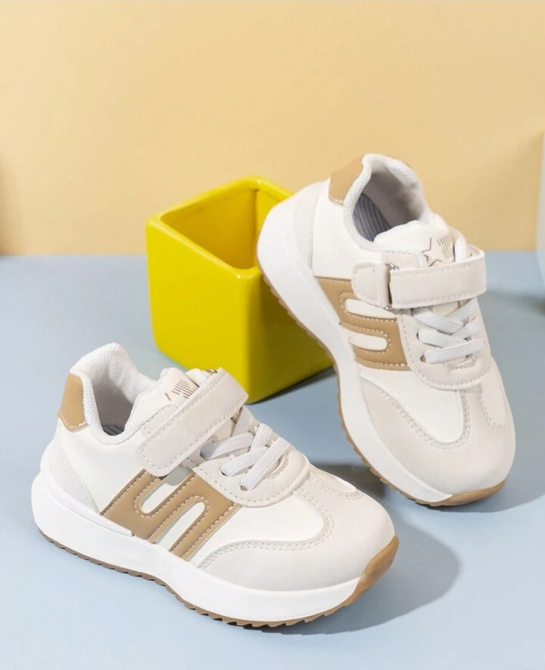 Unisex Explorer Sneakers