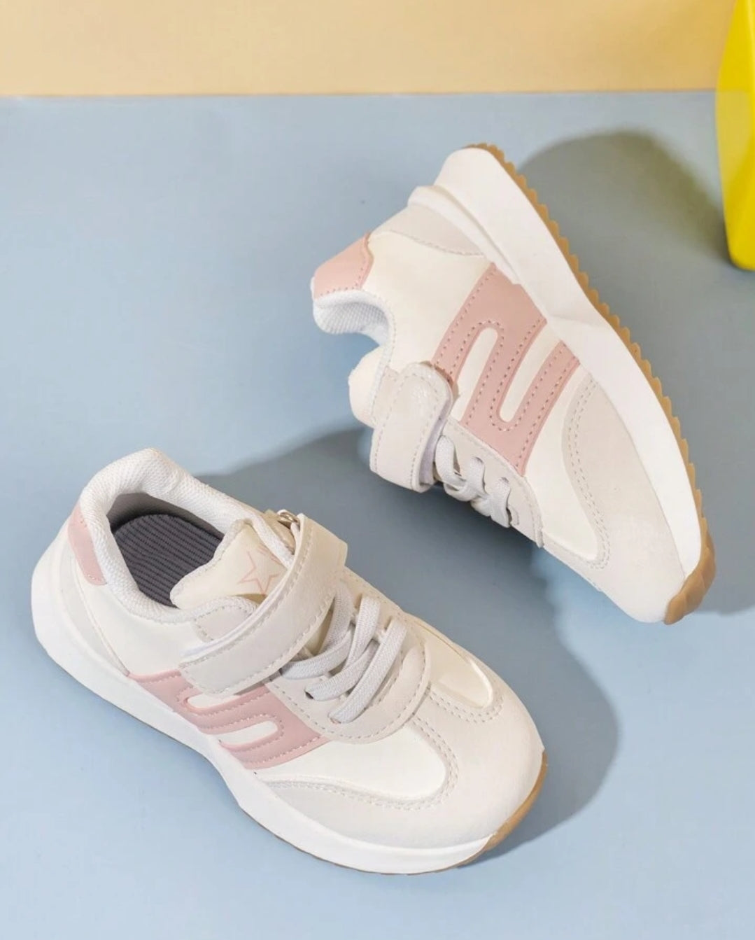 Unisex Explorer Sneakers