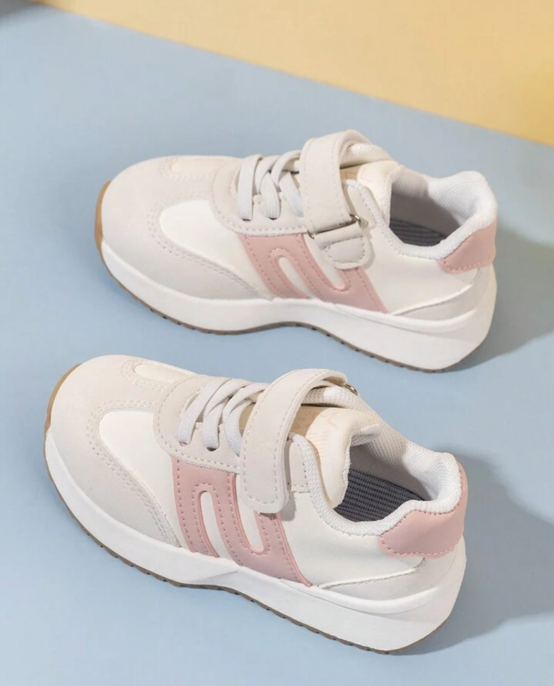 Unisex Explorer Sneakers