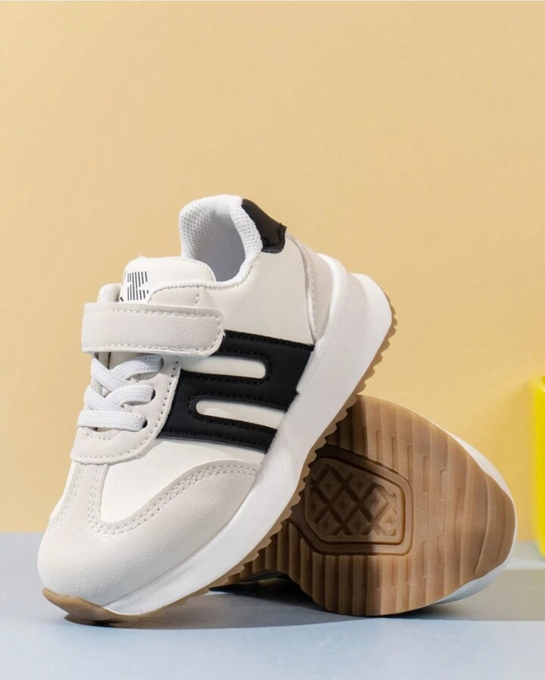 Unisex Explorer Sneakers